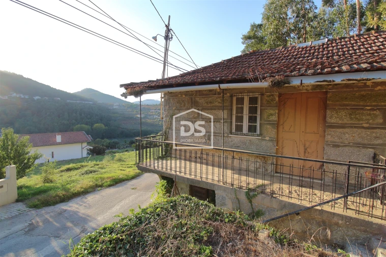 Moradia T2 para Venda em São Martinho de Sardoura Foto 2