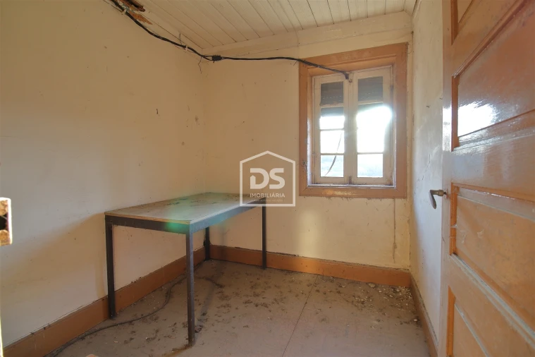 Moradia T2 para Venda em São Martinho de Sardoura Foto 9