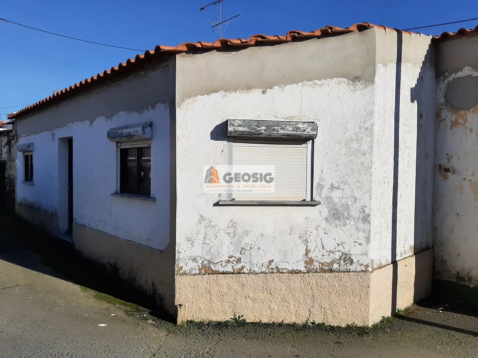 Moradia T0 para Venda em Almodôvar e Graça dos Padrões Foto 1