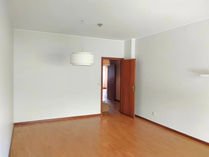 Apartamento T2 para Arrendamento em Aldoar, Foz do Douro e Nevogilde Foto 6