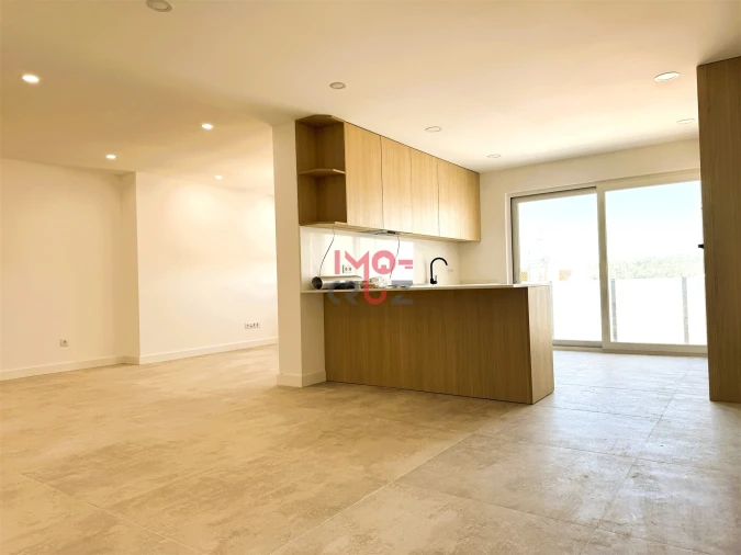 Apartamento T2 para Venda em Santa Maria, São Pedro e Matacães Foto 5