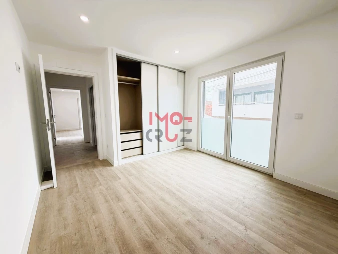 Apartamento T2 para Venda em Santa Maria, São Pedro e Matacães Foto 10