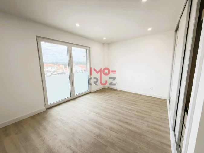 Apartamento T2 para Venda em Santa Maria, São Pedro e Matacães Foto 14