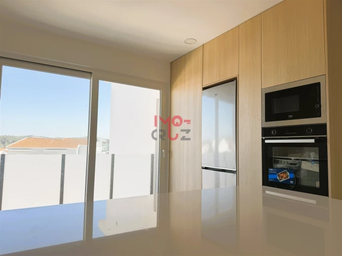 Apartamento T2 para Venda em Santa Maria, São Pedro e Matacães Foto 1