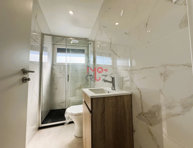 Apartamento T2 para Venda em Santa Maria, São Pedro e Matacães Foto 17