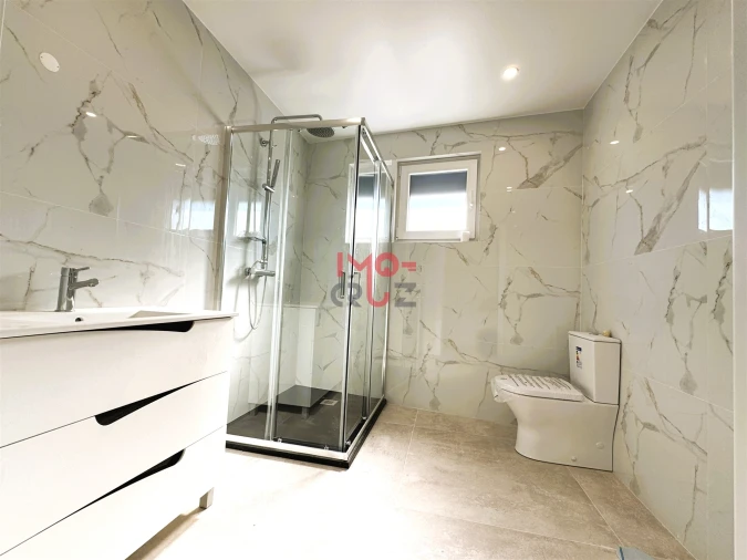 Apartamento T2 para Venda em Santa Maria, São Pedro e Matacães Foto 22