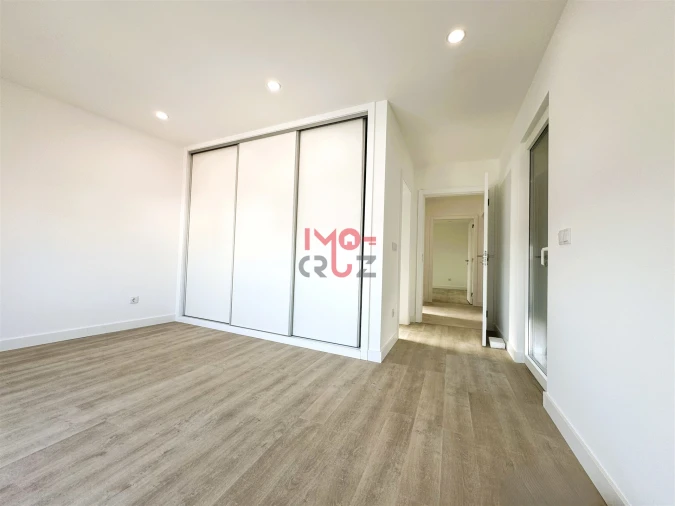 Apartamento T2 para Venda em Santa Maria, São Pedro e Matacães Foto 21