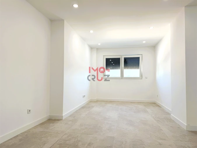 Apartamento T2 para Venda em Santa Maria, São Pedro e Matacães Foto 9