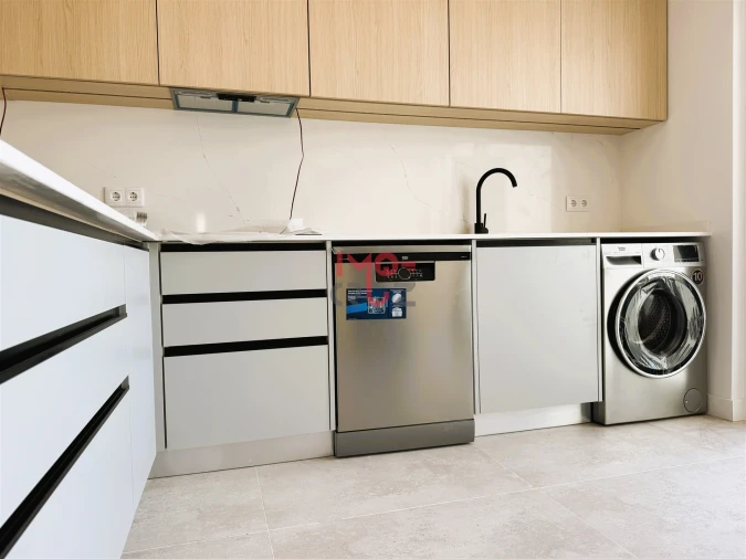 Apartamento T2 para Venda em Santa Maria, São Pedro e Matacães Foto 4