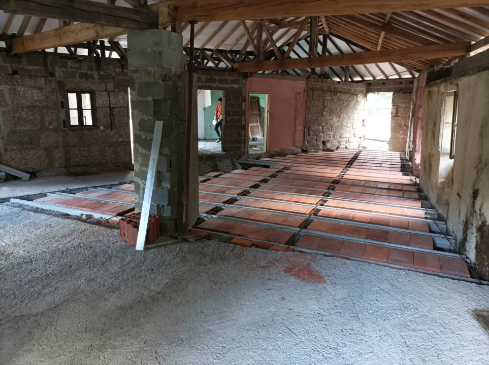 Moradia T0 para Venda em Cantelães Foto 27