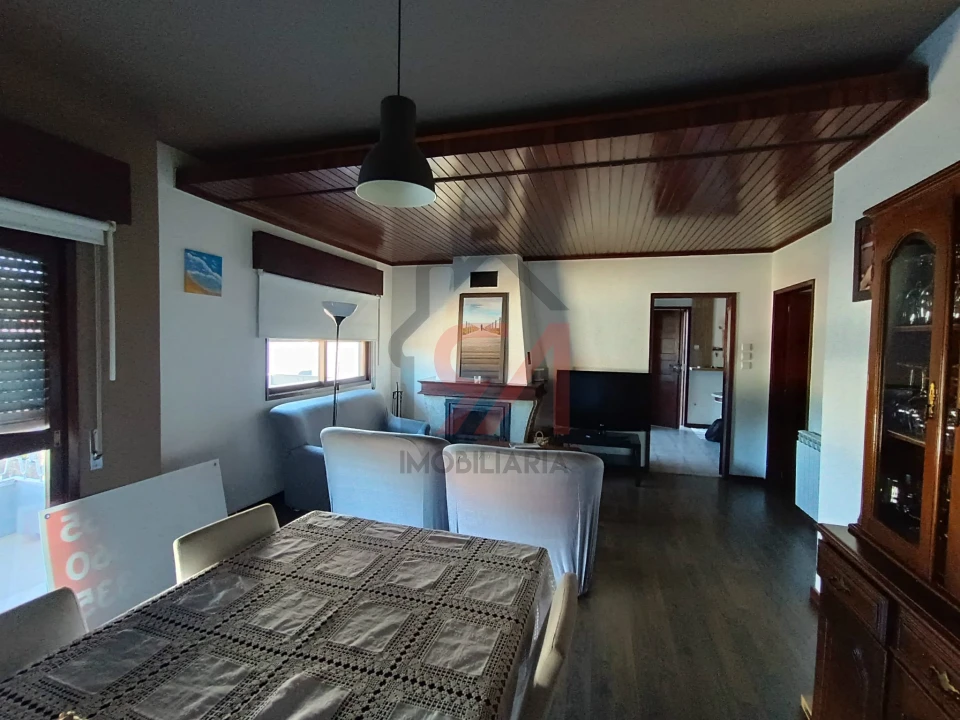 Moradia T4 para Venda em Frazão Arreigada Foto 8