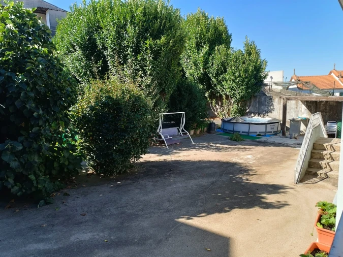 Moradia T4 para Venda em Frazão Arreigada Foto 12