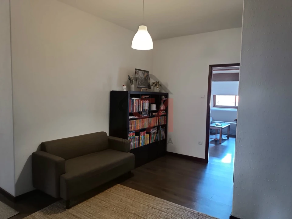 Moradia T4 para Venda em Frazão Arreigada Foto 4