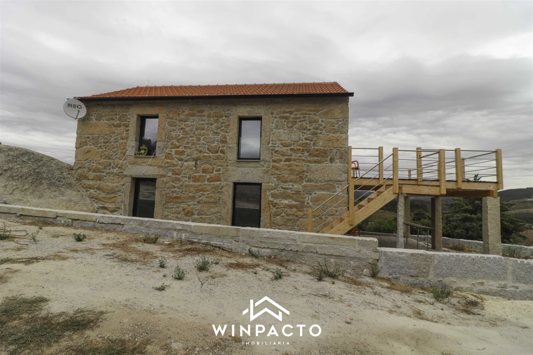 Quinta T2 para Venda em Sezures Foto 2