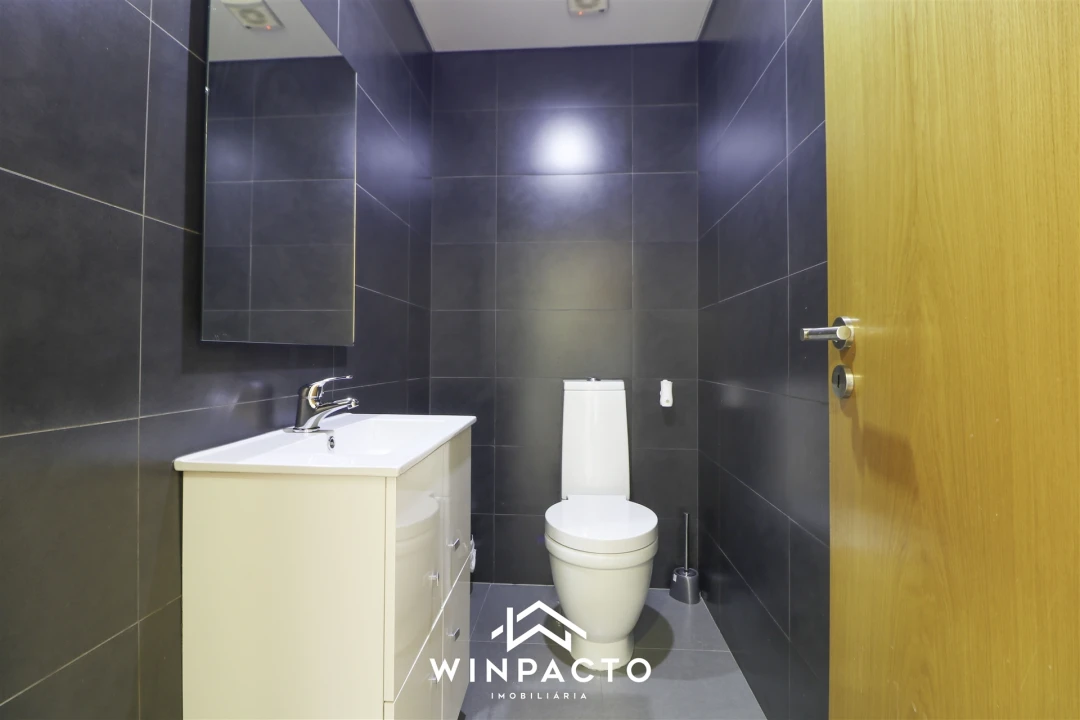 Apartamento T2 para Venda em Vila Nova de Tazem Foto 29