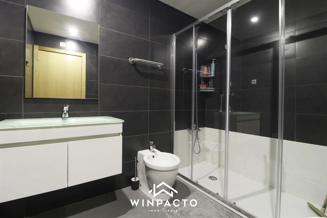 Apartamento T2 para Venda em Vila Nova de Tazem Foto 32