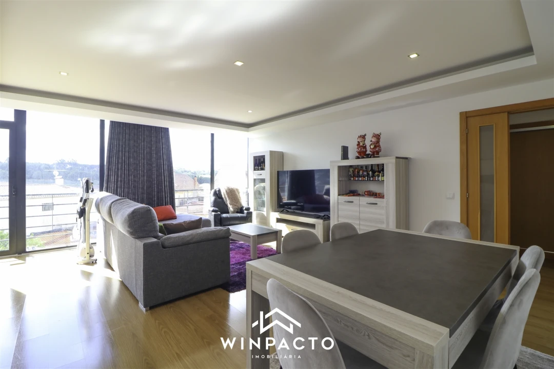 Apartamento T2 para Venda em Vila Nova de Tazem Foto 3