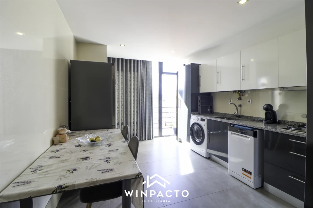 Apartamento T2 para Venda em Vila Nova de Tazem Foto 12