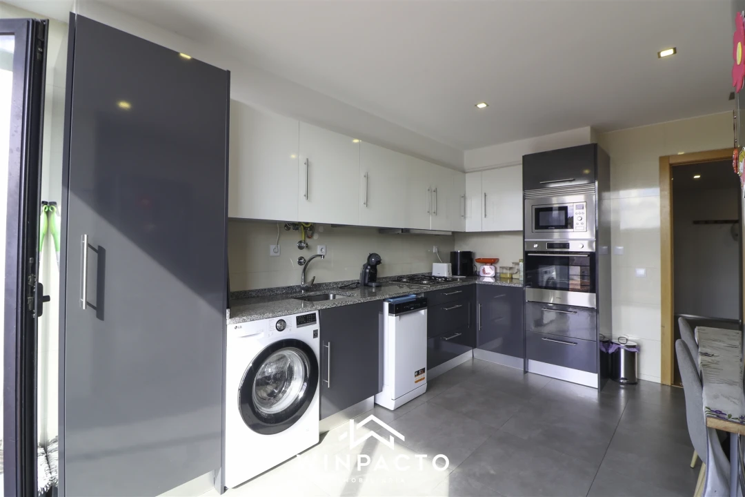 Apartamento T2 para Venda em Vila Nova de Tazem Foto 13