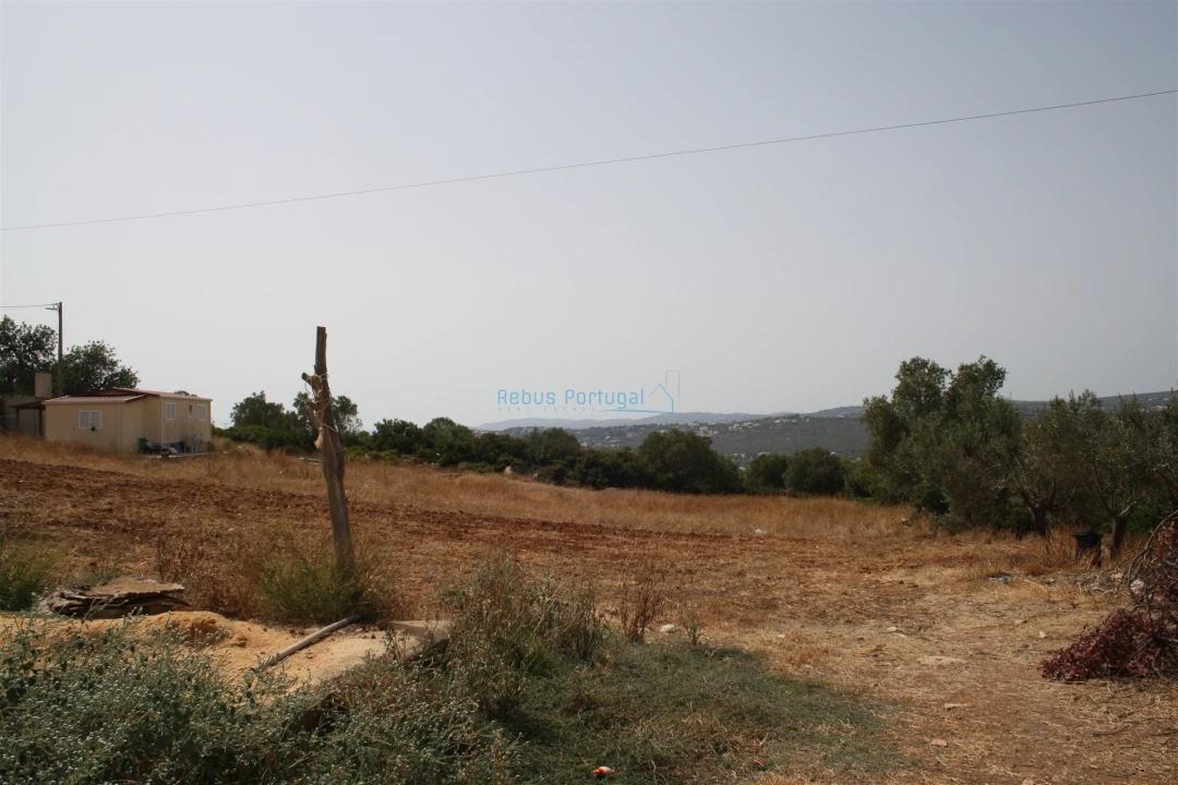 Moradia T4 para Venda em Santa Barbara de Nexe Foto 20