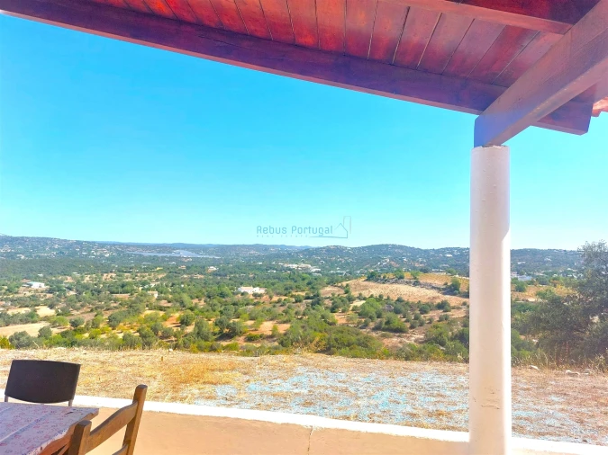 Moradia T4 para Venda em Santa Barbara de Nexe Foto 15