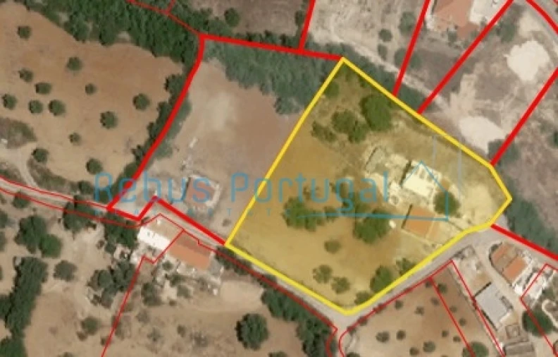 Moradia T4 para Venda em Santa Barbara de Nexe Foto 26