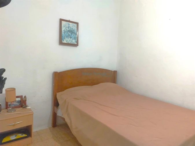 Moradia T4 para Venda em Santa Barbara de Nexe Foto 4