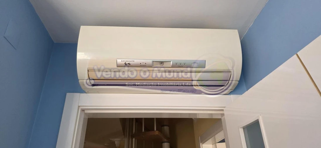 Moradia T5 para Venda em Santa Iria de Azoia, São João da Talha e Bobadela Foto 8