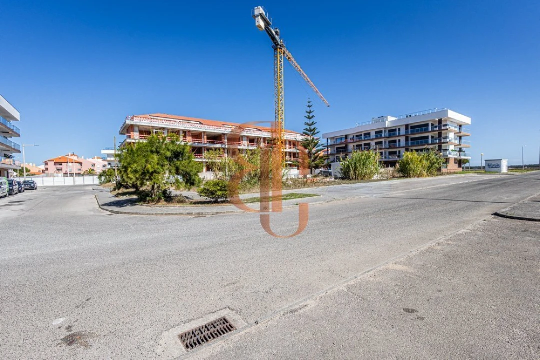 Apartamento T2 para Venda em Atouguia da Baleia Foto 7