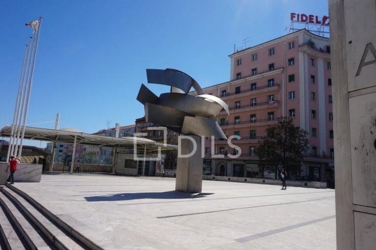 Loja para Venda em Alvalade Foto 15