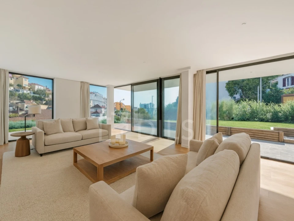 Apartamento T4 para Venda em Cascais e Estoril Foto 2