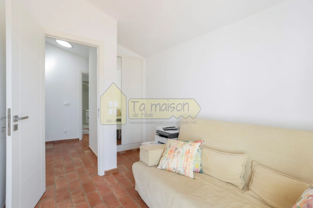 Moradia T3 para Venda em Salir Foto 16