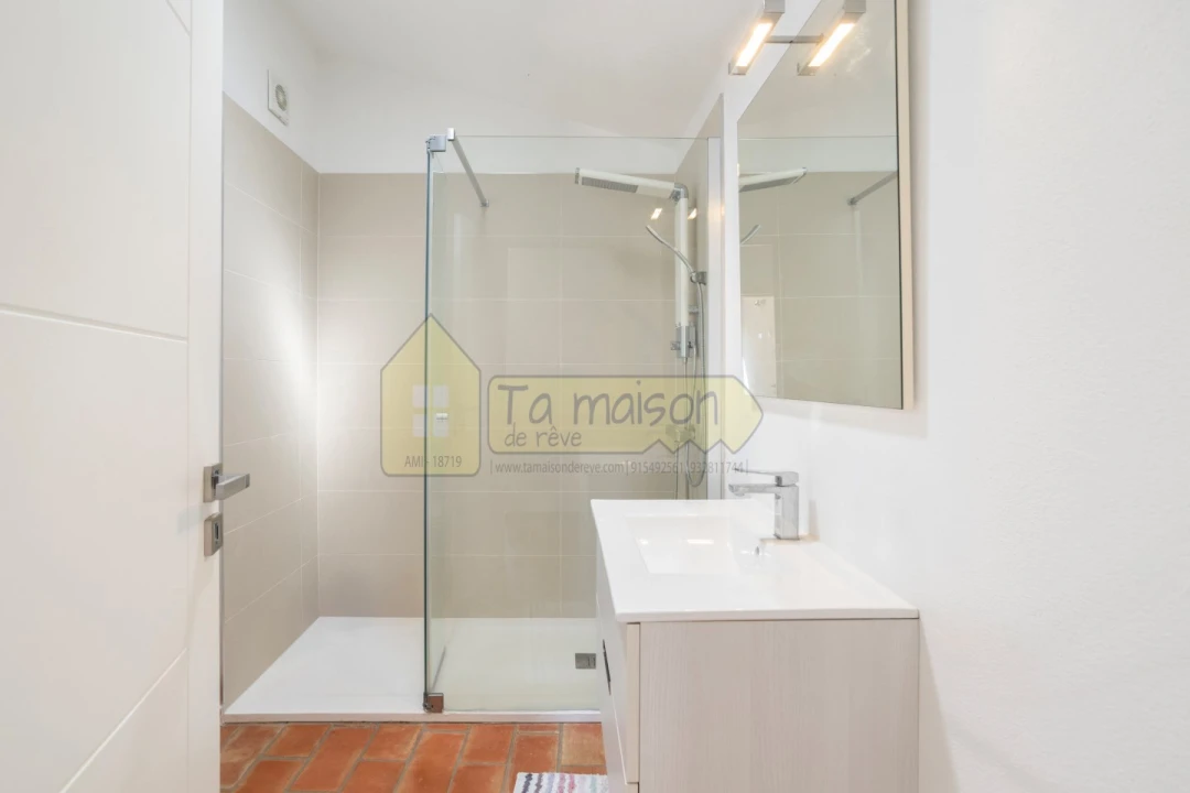 Moradia T3 para Venda em Salir Foto 19