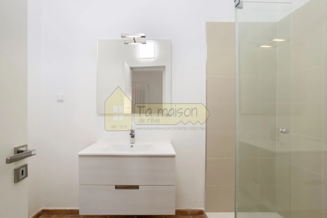 Moradia T3 para Venda em Salir Foto 20