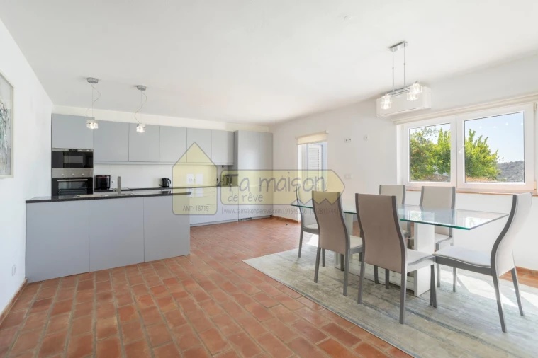 Moradia T3 para Venda em Salir Foto 9