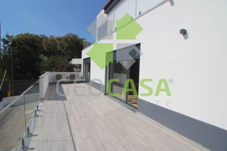 Moradia T4 para Venda em Rio de Mouro Foto 21