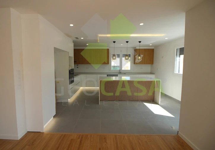 Moradia T4 para Venda em Rio de Mouro Foto 6