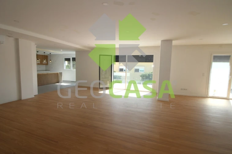 Moradia T4 para Venda em Rio de Mouro Foto 13