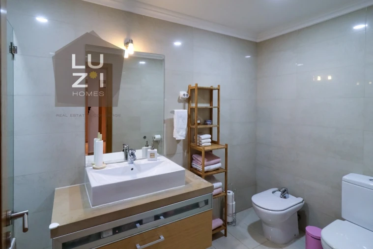 Apartamento T2 para Venda em Lagos (São Sebastião e Santa Maria) Foto 30