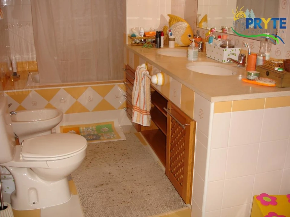 Apartamento T5 para Venda em Sertã Foto 4