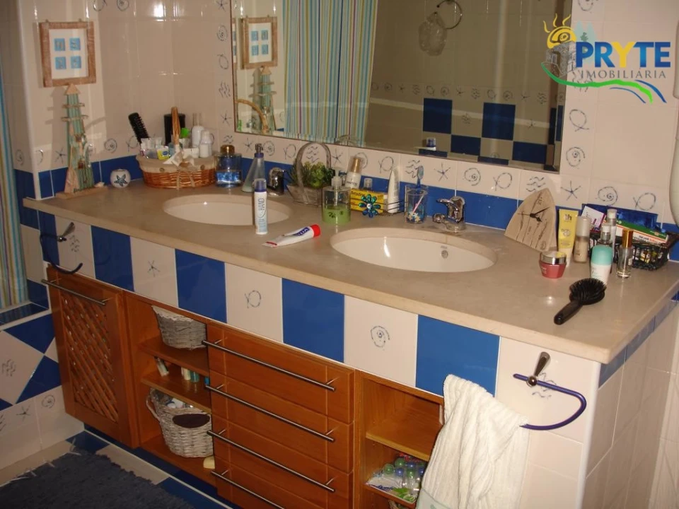 Apartamento T5 para Venda em Sertã Foto 19