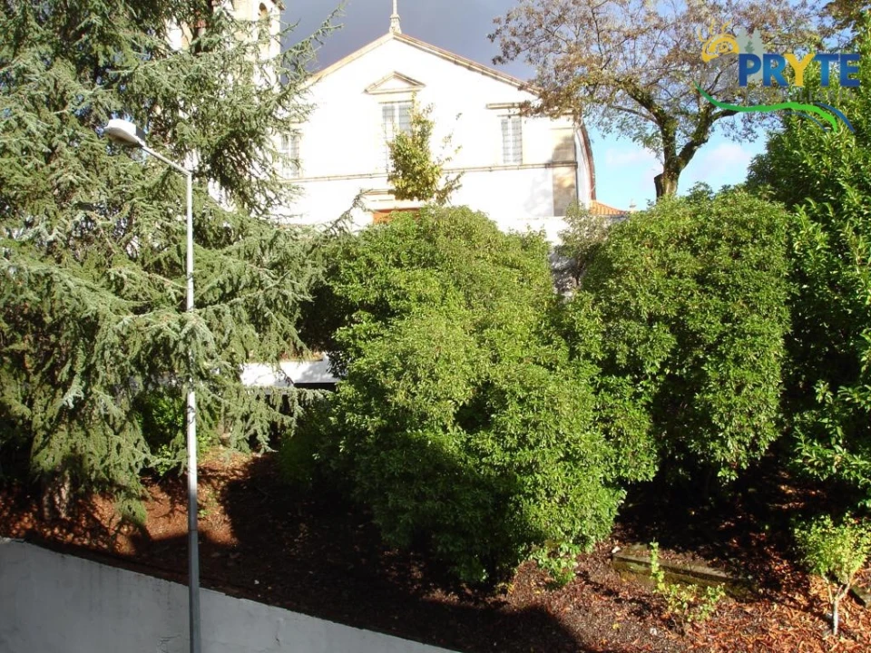 Apartamento T5 para Venda em Sertã Foto 27