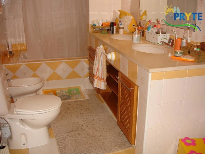 Apartamento T5 para Venda em Sertã Foto 4