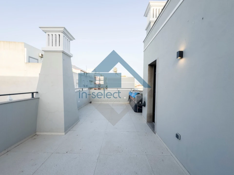 Moradia T3 para Venda em Olhão Foto 36