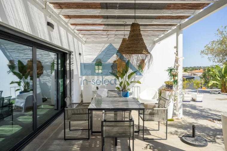 Moradia T3 para Venda em Quelfes Foto 2