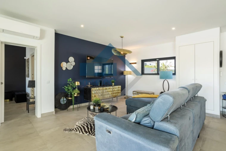 Moradia T3 para Venda em Quelfes Foto 7