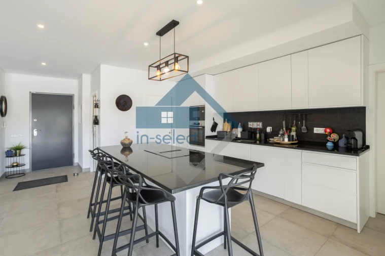 Moradia T3 para Venda em Quelfes Foto 10