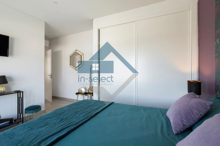 Moradia T3 para Venda em Quelfes Foto 14