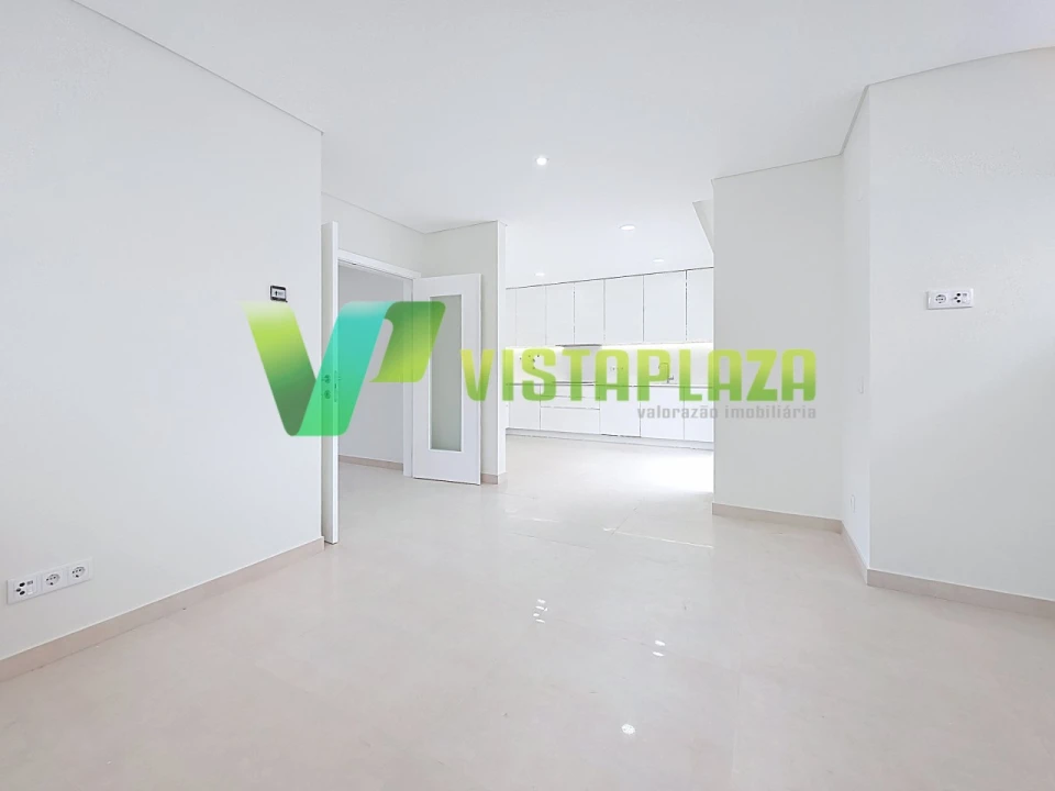 Moradia T3 para Venda em Estômbar e Parchal Foto 12