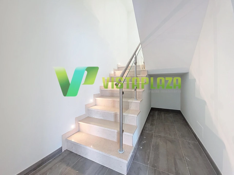 Moradia T3 para Venda em Estômbar e Parchal Foto 42